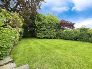 REAR GARDEN- click for photo gallery